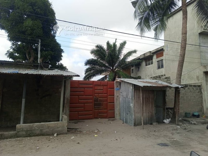 Terrain clôturé de 491 m² avec titre foncier personnel - Idéal pour tous projets