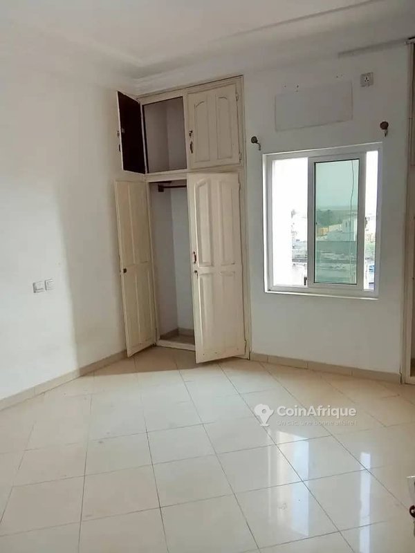 Studio meublé avec cuisine séparée - Confort et praticité