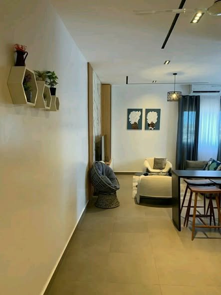 Appartement meublé 2 pièces avec vue imprenable sur le lac et la mer