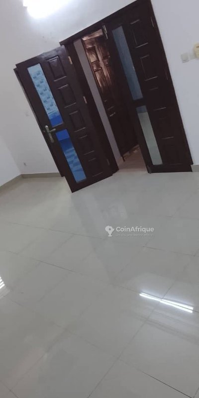 Appartement de 3 pièces haut standing avec balcon et commodités modernes