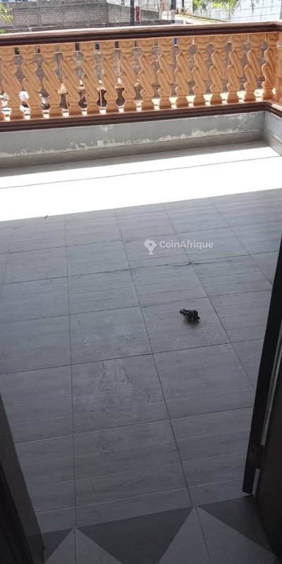 Appartement de 3 pièces haut standing avec balcon et commodités modernes
