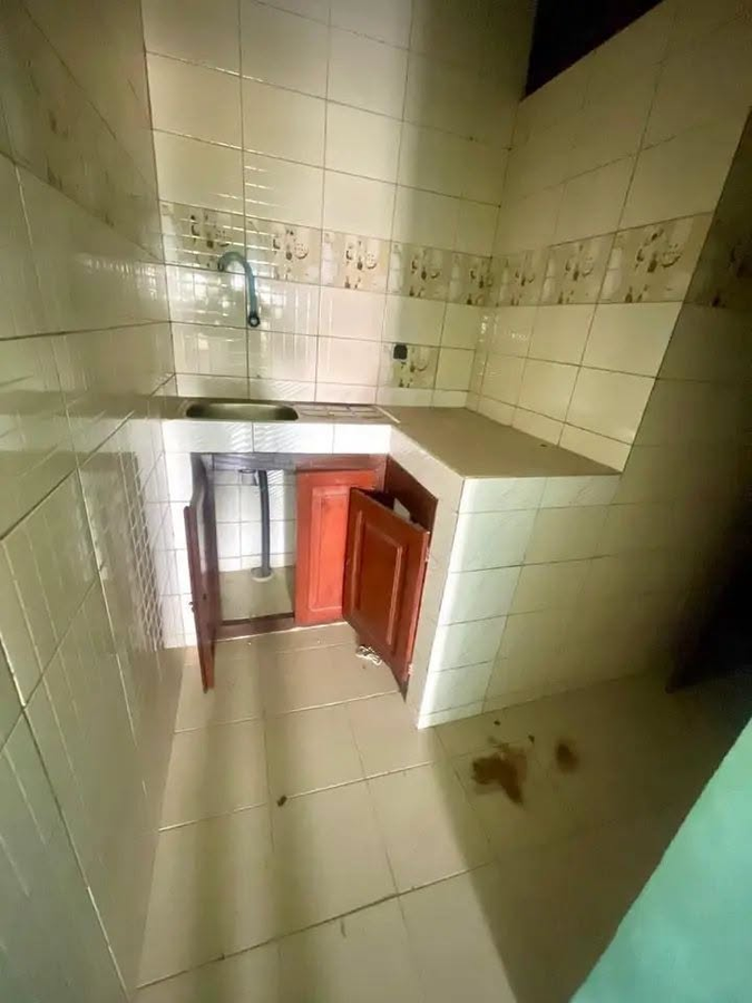 Appartement 1 pièce avec sanitaires modernes et accès voiture
