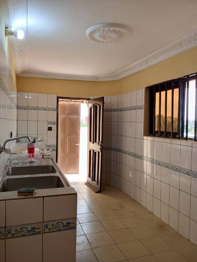 Appartement de 3 pièces avec finitions haut standing et 4 douches