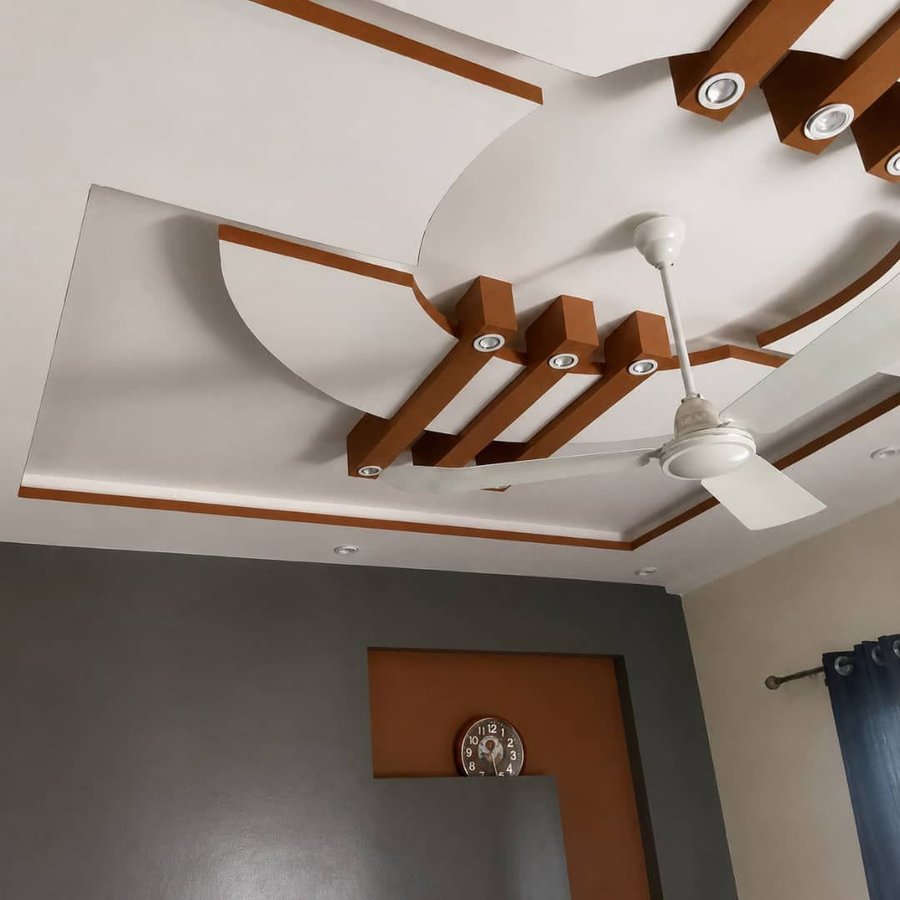 Villa luxueuse de 3 pièces avec boutique et garage intégrés