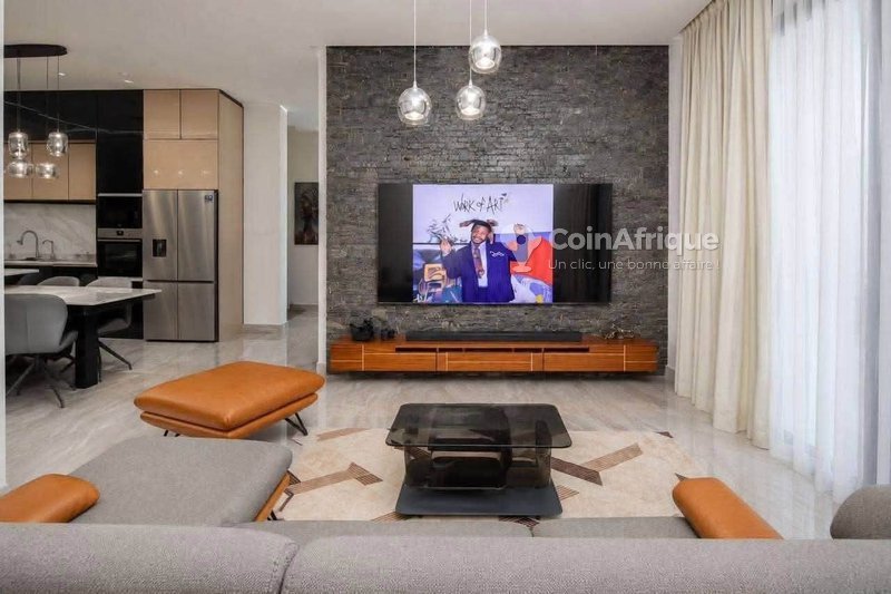 Villa luxueuse de 8 pièces avec piscine et rooftop