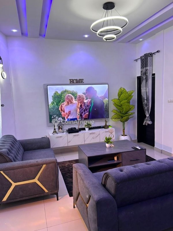 Appartement meublé de 3 pièces avec climatisation et équipements haut de gamme