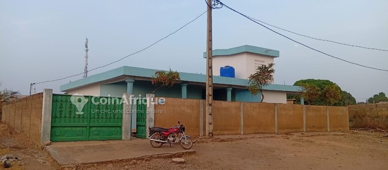 Villa luxueuse de 3 chambres avec garage spacieux et attestation de recasement