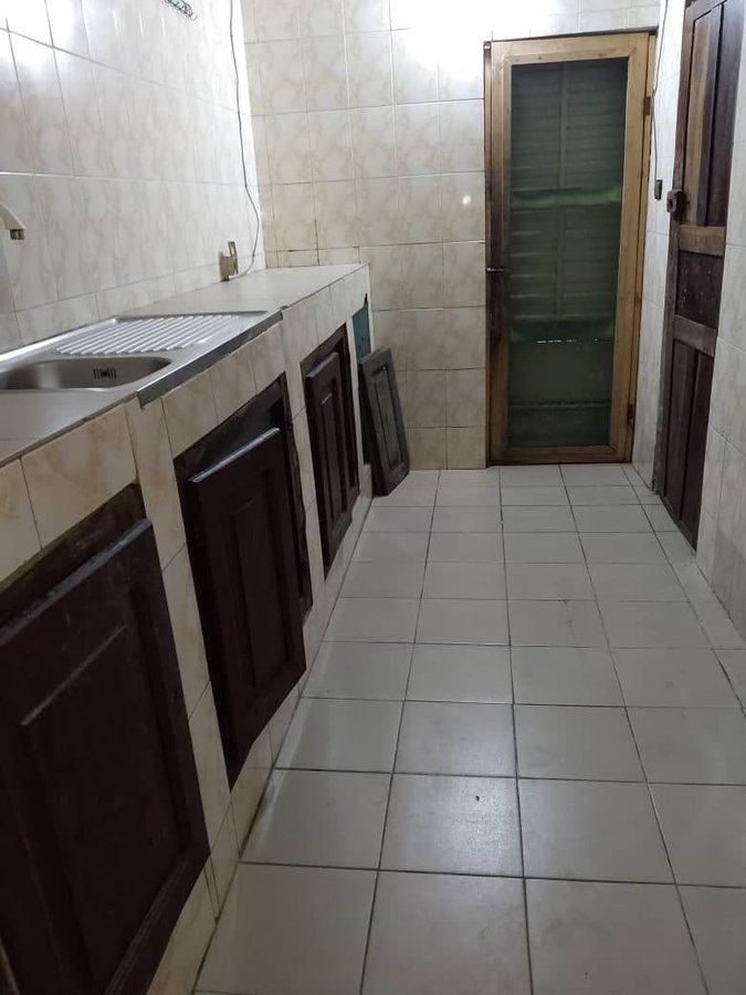 Appartement cosy de 2 pièces avec garage sécurisé pour deux véhicules
