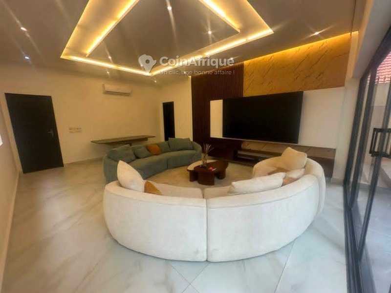 Villa luxueuse de 6 pièces avec piscine et jacuzzi