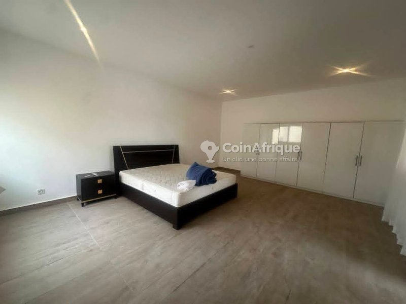 Villa luxueuse de 6 pièces avec piscine et jacuzzi