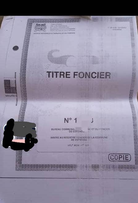 Parcelle exceptionnelle de 391 m² avec façade sur goudron et titre foncier