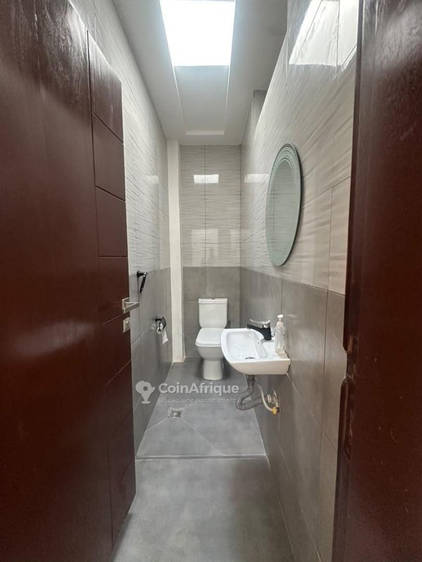 Villa duplex de 2 pièces avec séjour lumineux et garage