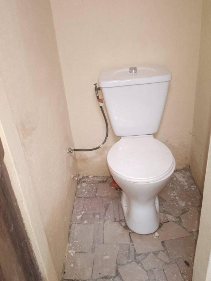 Appartement 1 pièce avec douche séparée et accès véhicule