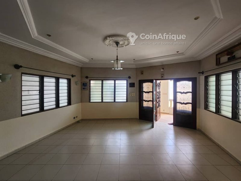 Villa luxueuse de 4 pièces avec entrée personnelle et proche de la plage