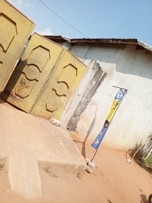 Villa spacieuse de 7 pièces avec documents légaux complets