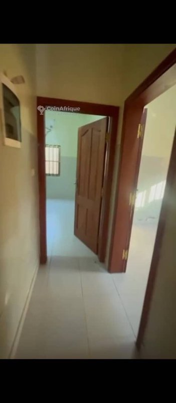 Villa luxueuse de 2 pièces avec style américain et deux garages