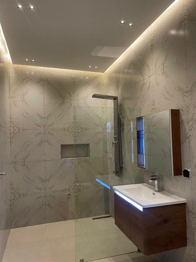 Villa luxueuse de 4 pièces avec piscine et jardin aménagé