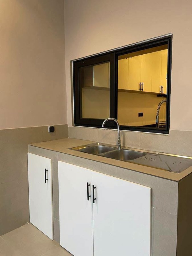 Villa luxueuse de 4 pièces avec piscine et jardin aménagé