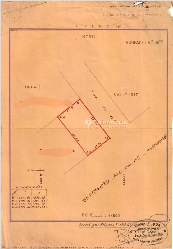 Terrain spacieux en angle de rue avec emplacement stratégique