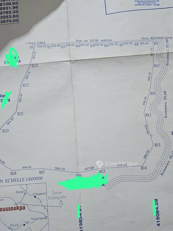 Terrain de 400 hectares avec titre foncier personnel et accès toute saison
