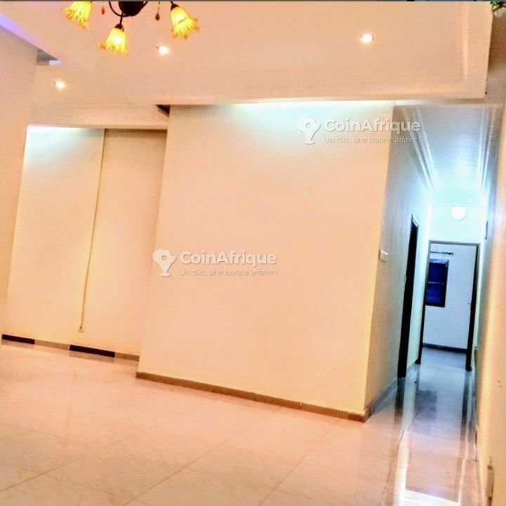 Appartement d'une chambre avec balcon et climatisation dans une résidence sécurisée