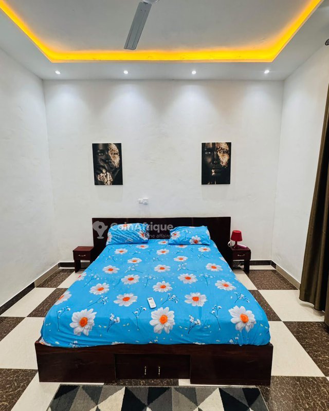 Appartement meublé d'une pièce avec chambre salon et confort moderne