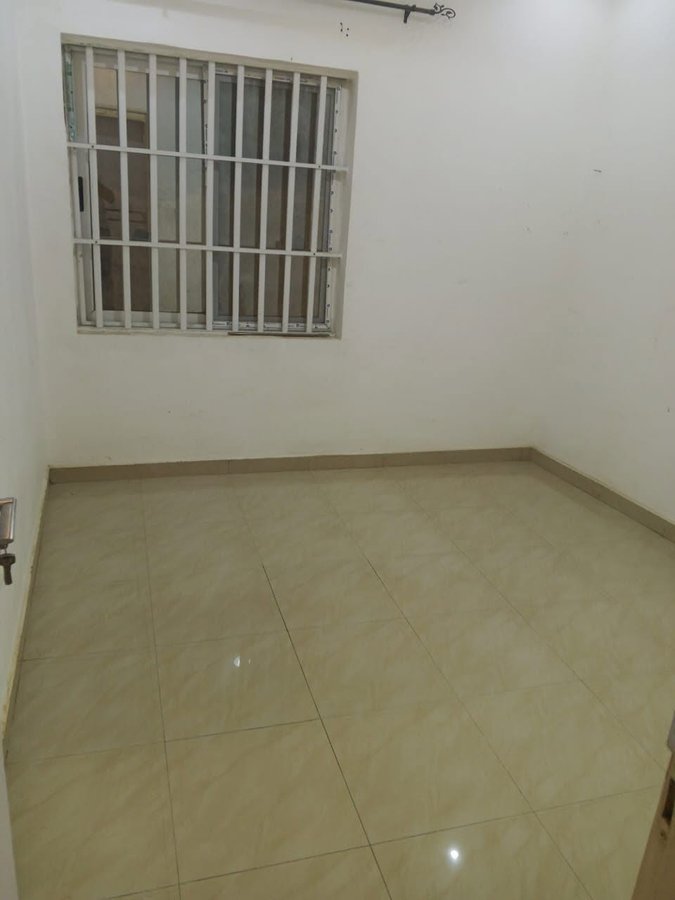 Appartement 2 pièces haut standing avec salon sanitaire dallé et compteur personnel
