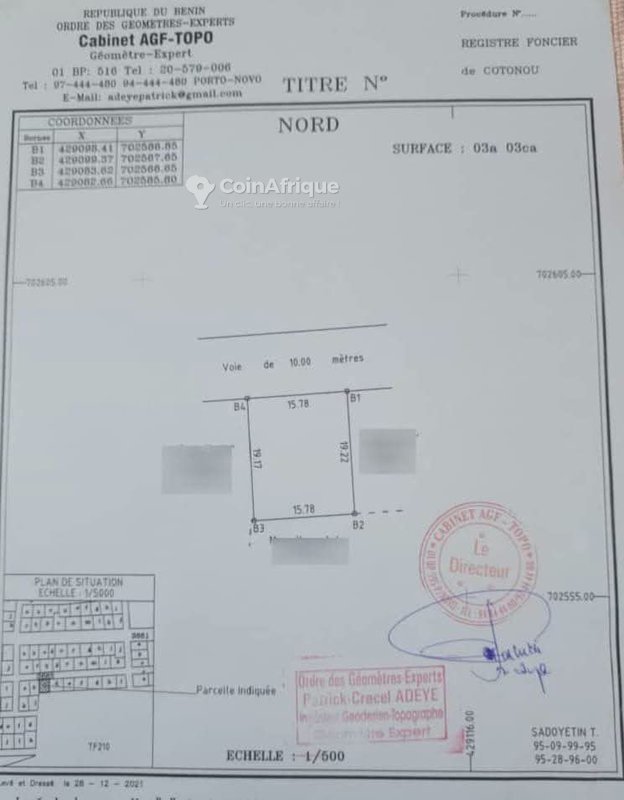 Terrain spacieux de 303 m² dans un quartier prisé, idéal pour habitation ou projet immobilier