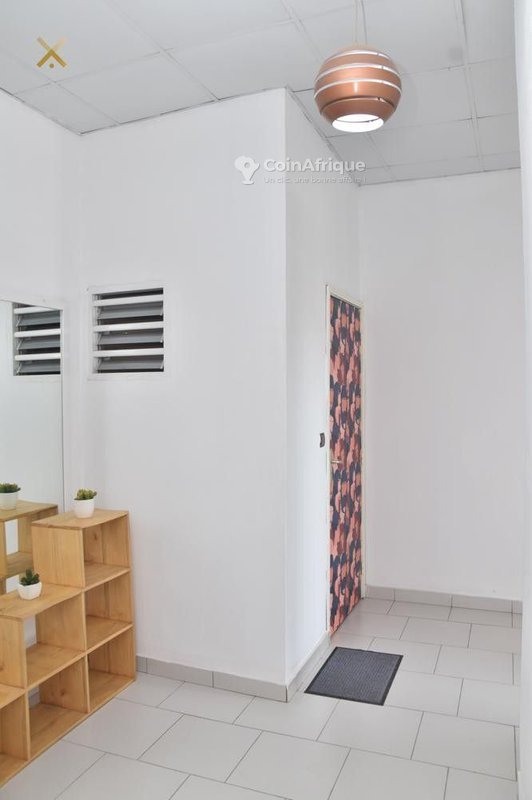 Appartement meublé d'une chambre avec grande terrasse et garage