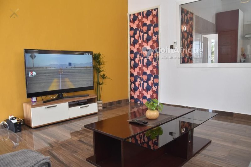 Appartement meublé d'une chambre avec grande terrasse et garage