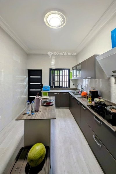 Villa luxueuse de 4 pièces avec piscine privée et climatisation intégrée