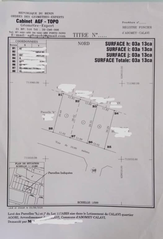 Terrain clôturé avec documents légaux disponibles - Proximité immédiate des axes routiers