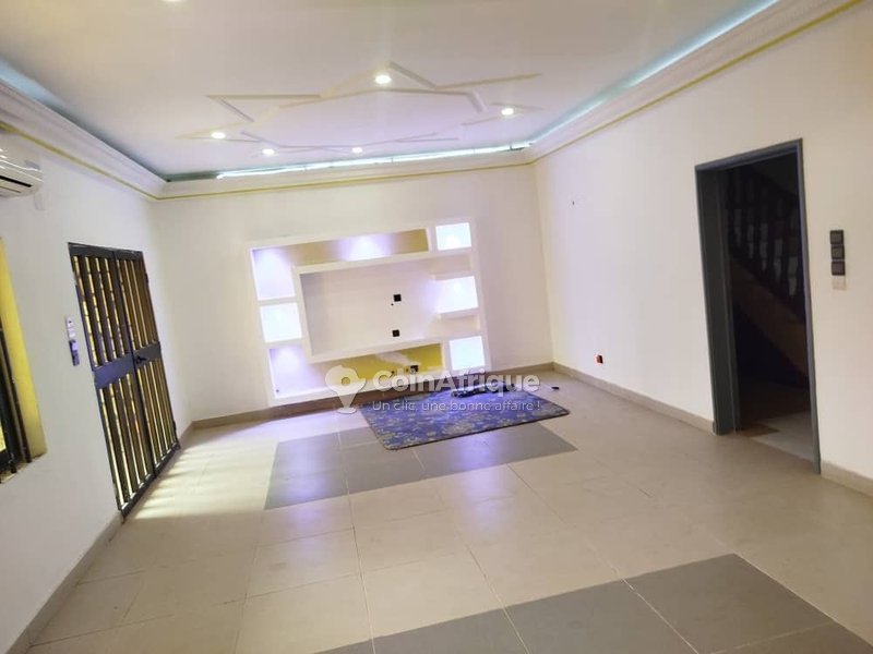 Location entrée personnelle de 4 chambres-salon