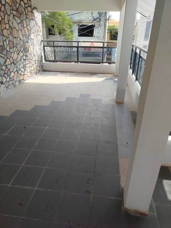 Location entrée personnelle de 4 chambres-salon