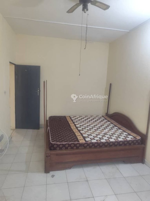 Villa luxueuse de 7 pièces avec piscine et paillote