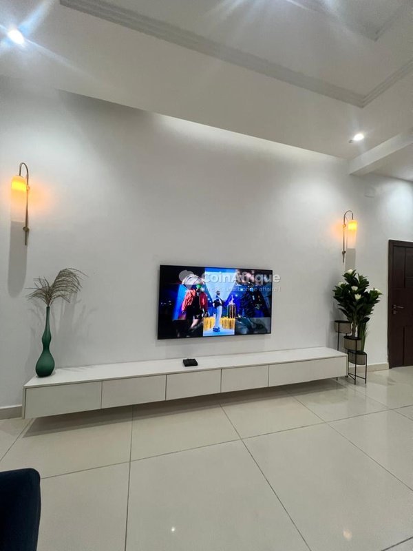 Appartement meublé haut standing de 3 pièces avec climatisation et équipements modernes