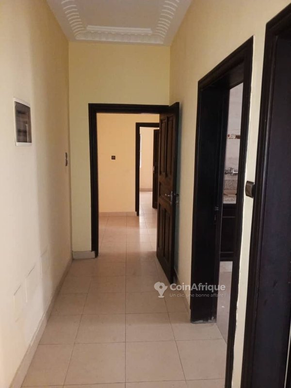 Villa luxueuse de 6 pièces avec jardin et terrasses spacieuses