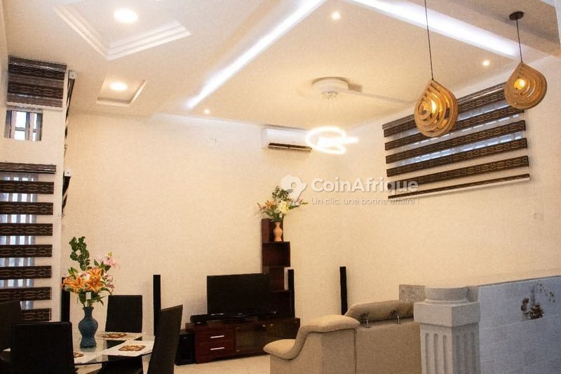 Villa luxueuse de 2 pièces avec duplexe et chambres meublées