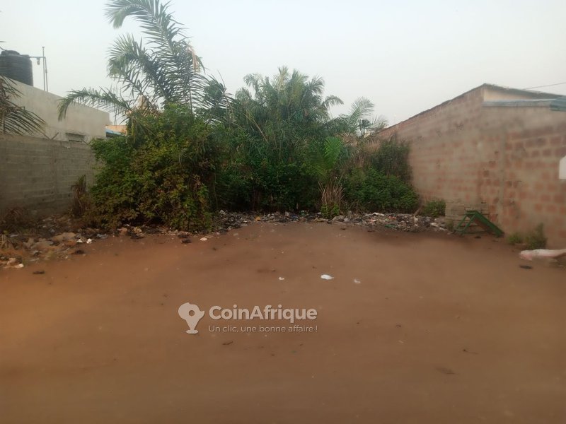 Terrain à vendre - Parcelle de 335 m² idéalement située près d'une grande voie