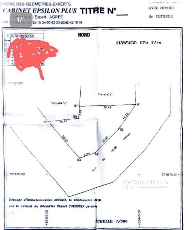 Terrain en angle de rue avec emplacement stratégique près de l'aéroport