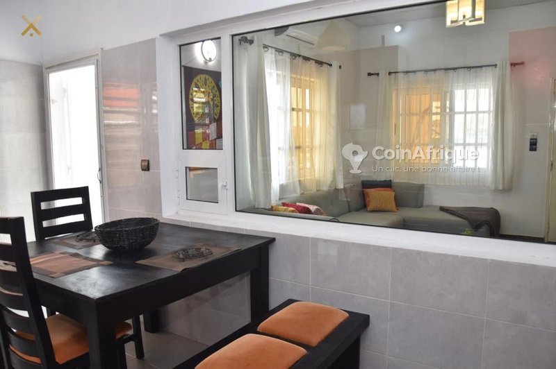 Appartement meublé de 2 pièces avec baignoire et douche visiteur