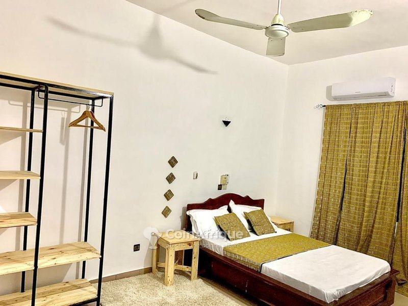 Appartement meublé 3 pièces avec climatisation et garage personnel à proximité de la plage