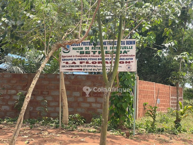 Terrain nu de 400 m² avec voies larges et titre foncier