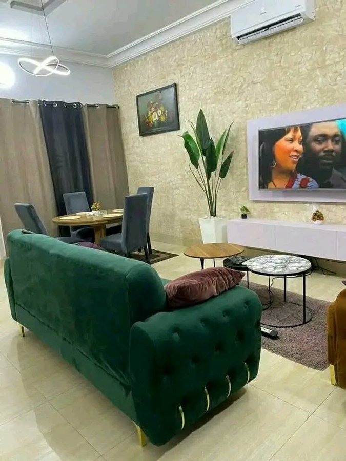 Appartement meublé F3 avec climatisation et terrasse - Équipements haut de gamme