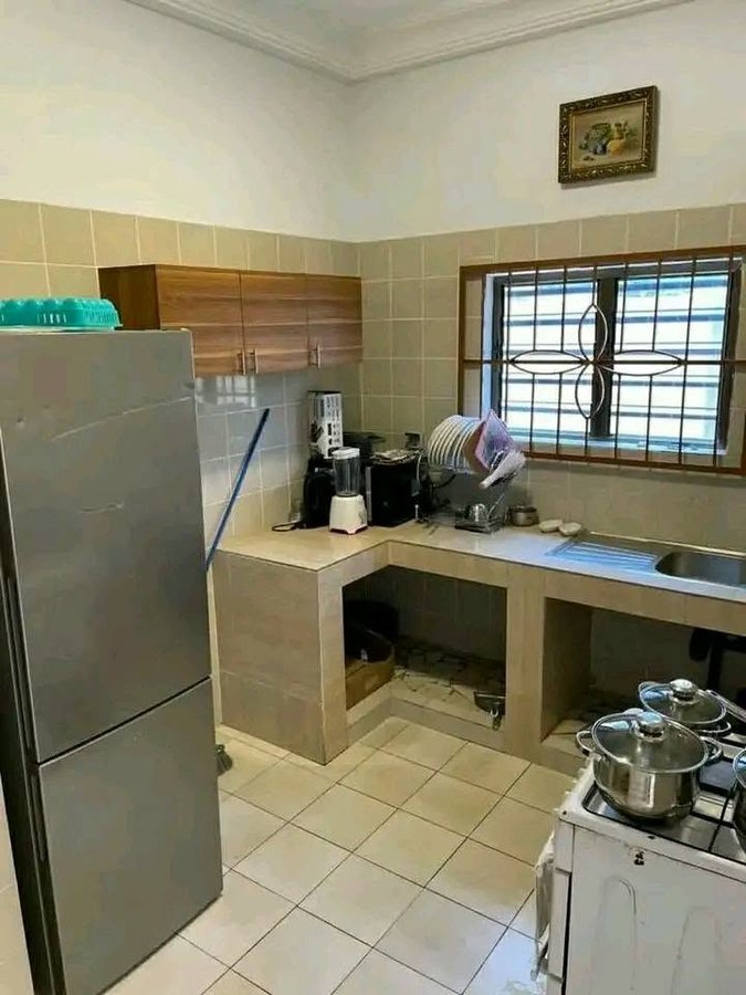 Appartement meublé F3 avec climatisation et terrasse - Équipements haut de gamme