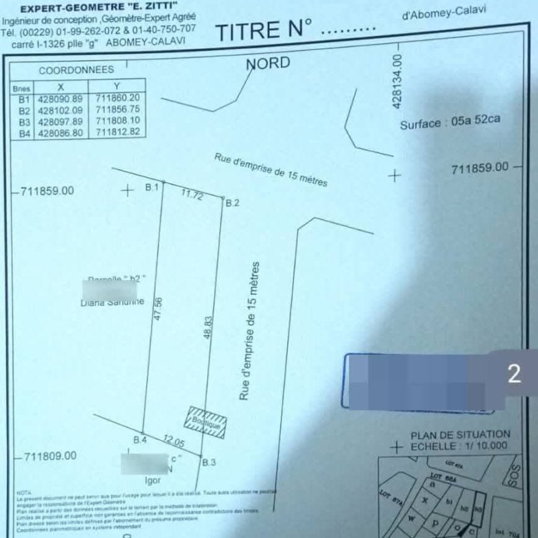 Terrain exceptionnel en angle de rue avec titre foncier personnel - 1381 m²
