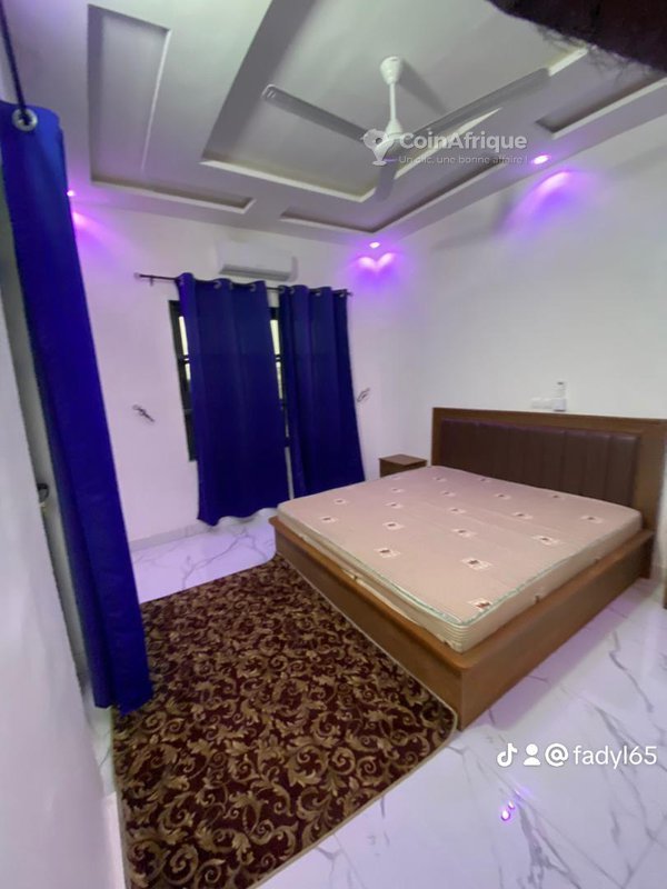 Appartement meublé de 3 pièces avec salon spacieux et disponibilité immédiate