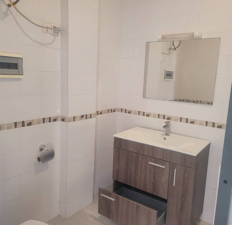 Villa luxueuse de 6 chambres avec piscine et vue sur la mer