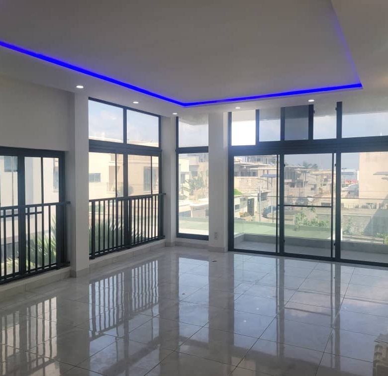 Villa luxueuse de 6 chambres avec piscine et vue sur la mer