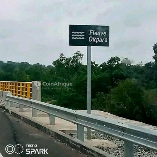 Terrain exceptionnel de 20 hectares avec accès direct à une grande voie